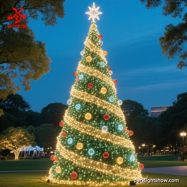 HOYECHI Giant Outdoor LED Christmas Tree For Park Decoration factory